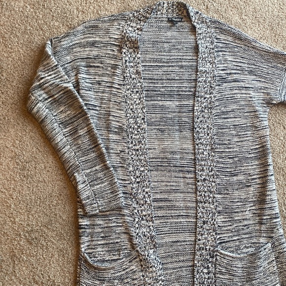Women’s Express Sweater Cardigan - Medium - Picture 2 of 6
